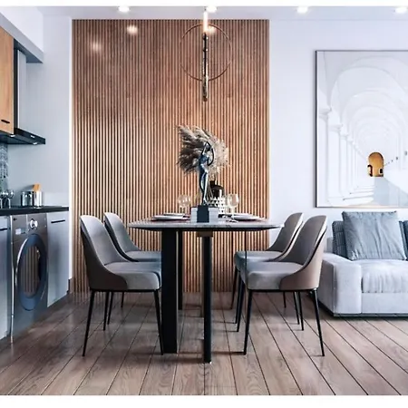 Sifir Muhtesem Havuzlu Aileye Oezel 1e1 Rezidans 3*