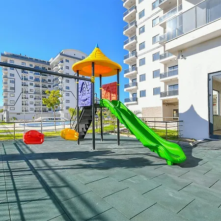 Sifir Muhtesem Havuzlu Aileye Oezel 1e1 Rezidans Lejlighedshotel